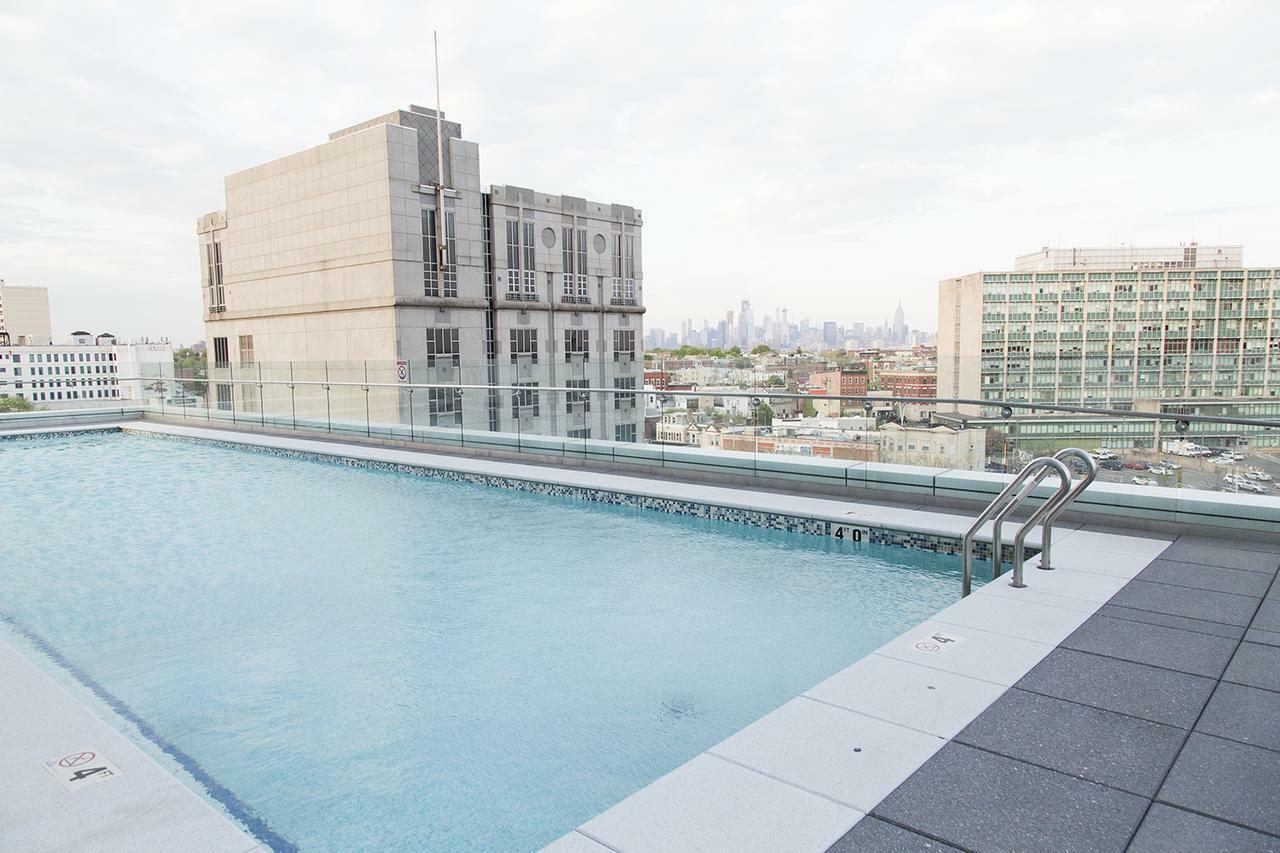 Appartamento Furnished Quarters At Grove Pointe Jersey City Esterno foto