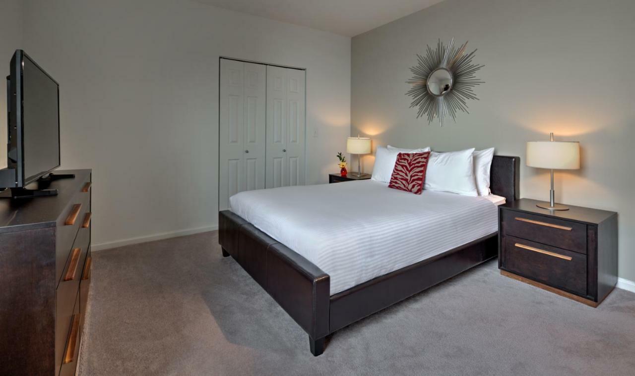 Appartamento Furnished Quarters At Grove Pointe Jersey City Esterno foto