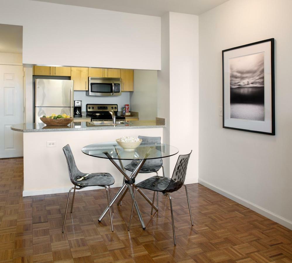 Appartamento Furnished Quarters At Grove Pointe Jersey City Esterno foto